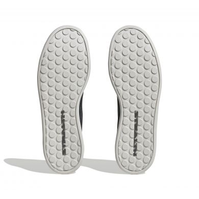 ElementStore - HQ1231_4_FOOTWEAR_Photography_Bottom View_white