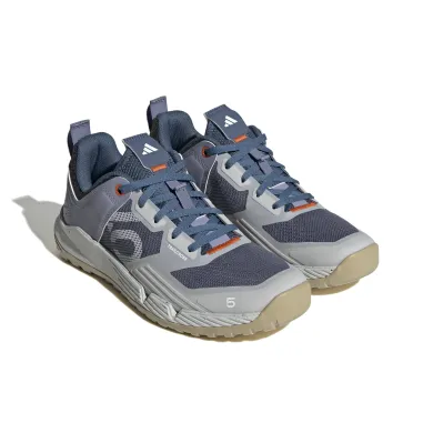 ElementStore - HQ3564_6_FOOTWEAR_Photography_Front Lateral Top View_white