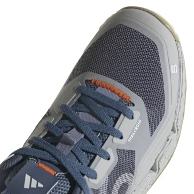 ElementStore - HQ3564_8_FOOTWEAR_Photography_Detail View 1_white