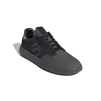 ElementStore - ID4947_6_FOOTWEAR_Photography_Front Lateral Top View_white