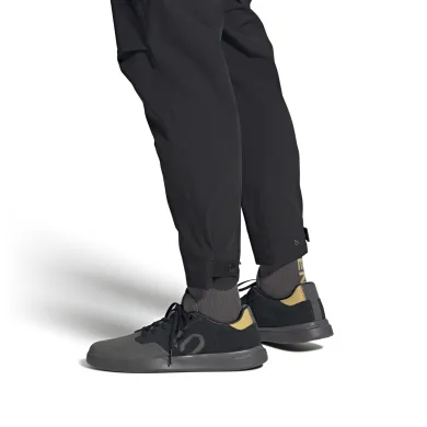 ElementStore - ID4947_11_FOOTWEAR_On Model_Front View_white