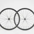 Bontrager přední kolo Aeolus Pro 37 TLR černé