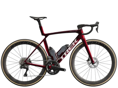 Trek silniční kolo Madone SLR 7 Gen 8 červená