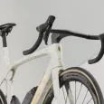 Trek silniční kolo Madone SLR 9 Gen 8 Era bílá