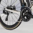 silniční kolo Madone SLR 9 Gen 8 Dura-Ace bílá