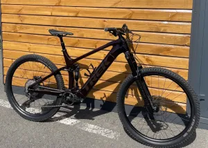 Zánovní Trek RAIL 9.7 Gen 4 Carbon Red Smoke velikost XL