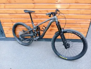 Zánovní Trek Slash 9 GX AXS T-Type Gen 6 Mercury velikost ML