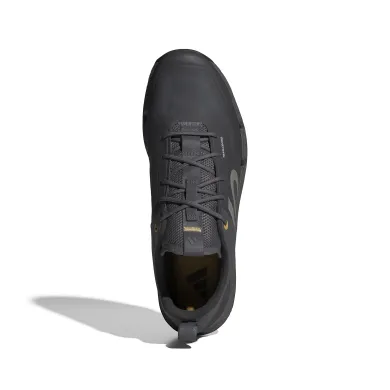 ElementStore - ID5008_3_FOOTWEAR_Photography_Top Portrait View_white