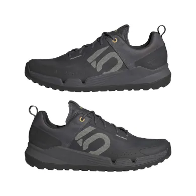 ElementStore - ID5008_10_FOOTWEAR_Photography_Mirrored Pair View_white