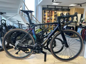 Trek Madone SL 6 Gen 8 Dark Star
