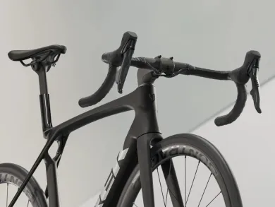 ElementStore - trek-madone-sl-6-axs-gen-8-silnicni-kolo-matte-dark-web-4