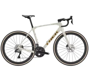 TREK silniční kolo Domane SLR 7 Gen 4 Era White/Supernova Marble