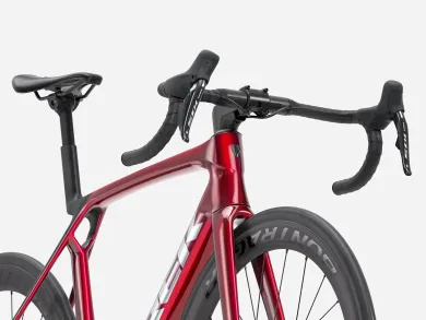 ElementStore - trek-silnicni-kolo-madone-sl-6-gen-8-gloss-furry-red-5