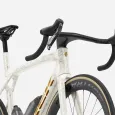 ElementStore - trek-silnicni-kolo-madone-slr-7-axs-era-white-5