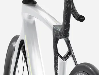 ElementStore - trek-silnicni-kolo-madone-sl-5-gen-8-gloss-crystal-white-matte-deep-smoke-4