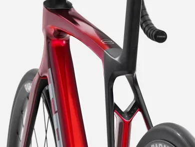 ElementStore - trek-silnicni-kolo-madone-sl-5-gen-8-gloss-fury-red-matte-deep-smoke-4