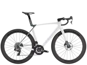 Trek Madone SL 6 AXS Gen 8 Gloss Crystal White/Matte Deep Smoke