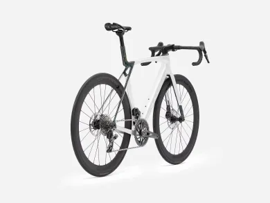 ElementStore - trek-silnicni-kolo-madone-sl-6-axs-gen-8-gloss-crystal-white-matte-deep-smoke-2
