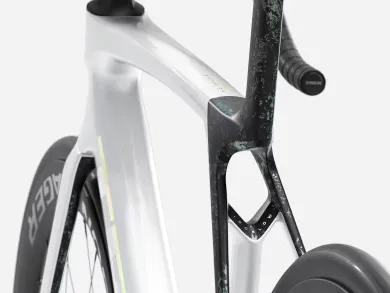 ElementStore - trek-silnicni-kolo-Madone-SL-7-Gen-8-Gloss-CrystalWhite-Matte-Deep-Smoke-4