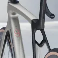 trek-silnicni-kolo-madone-sl-7-gen-8-matte-lunar-silver