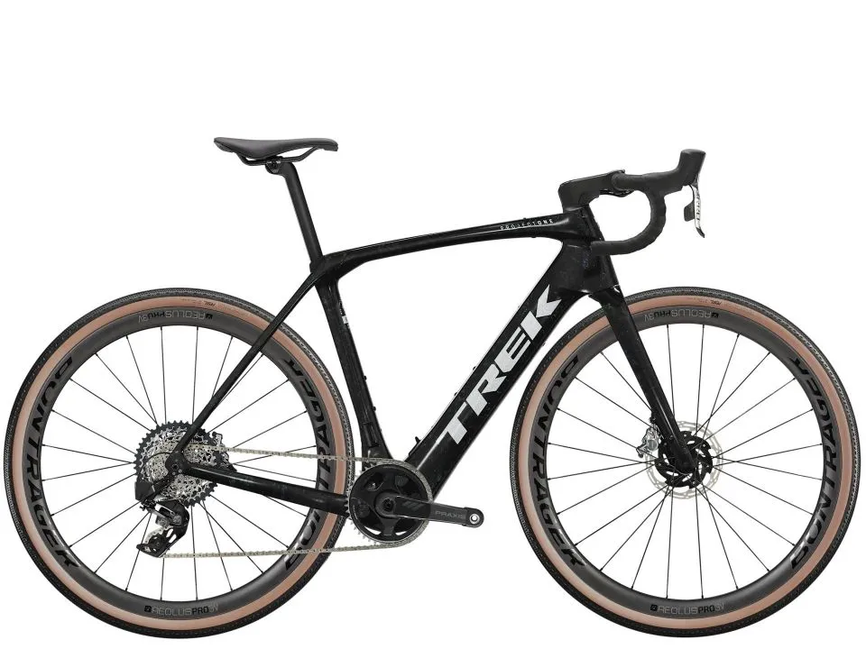trek_silnicni_kolo_domane_slr_8_axs_cerna